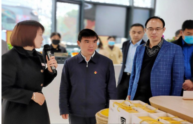 区委书记张玉杰观摩翠云路街道洛阳源耕全产业链农